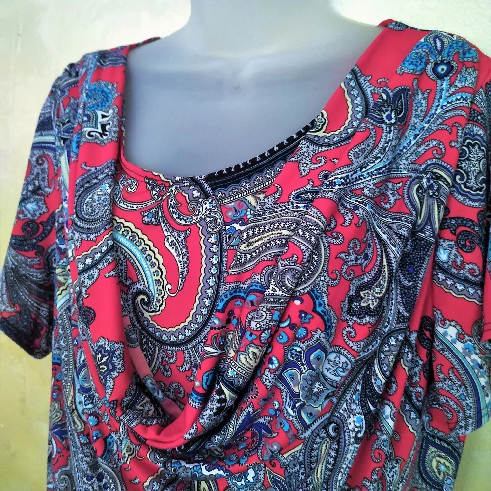 Roz & Ali Draped Front Top Like New 1X - Picture 2 of 4